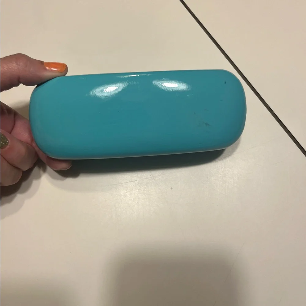 Kate Spade eye glasses clam shell case Tiffany blue